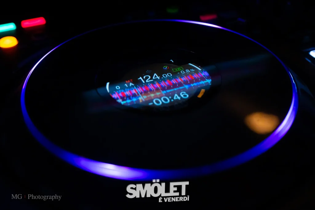 SMOLET - è venerdì - 26.06.26 -14